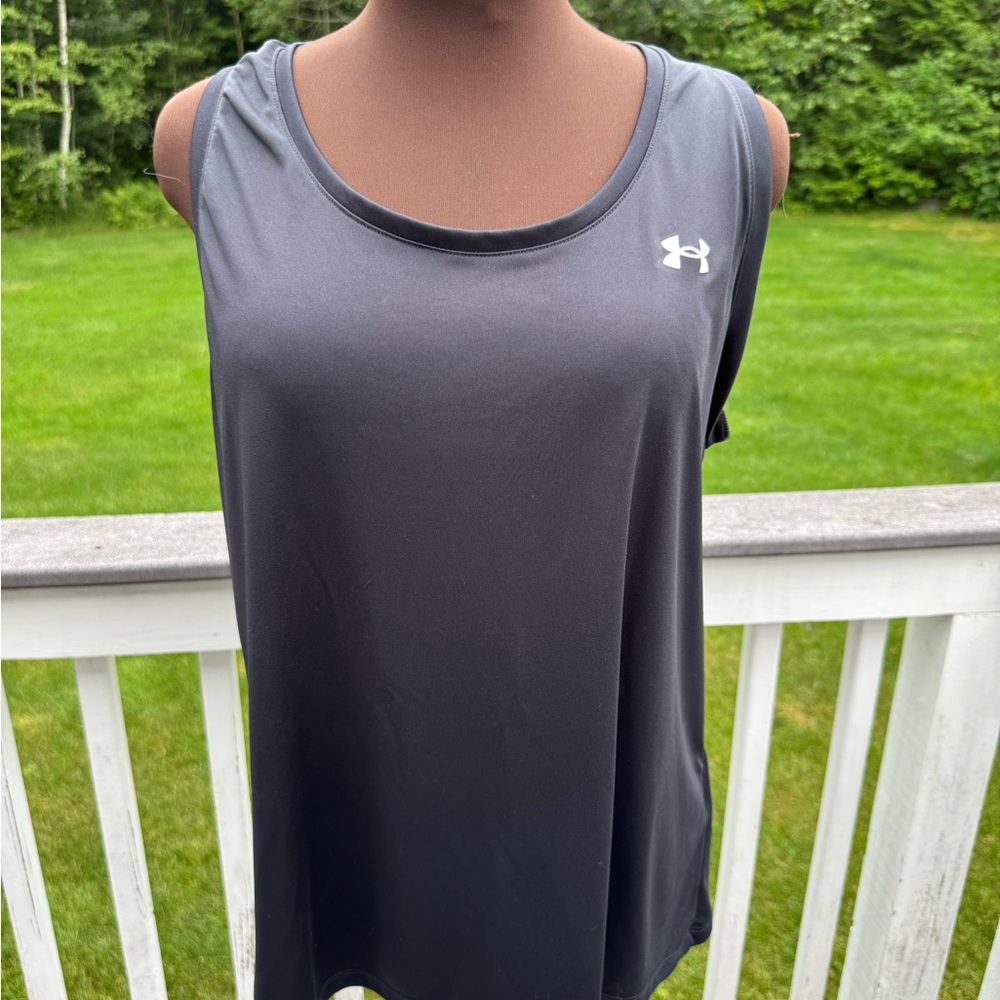 Under Armour Gray Sleeveless Athletic Tank Top